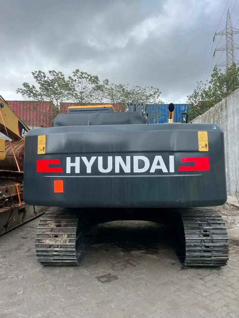 HYUNDAI R210