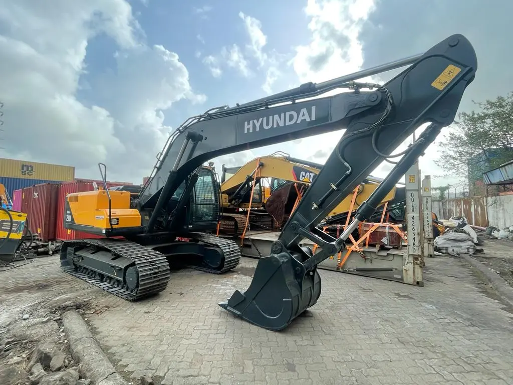 HYUNDAI R210