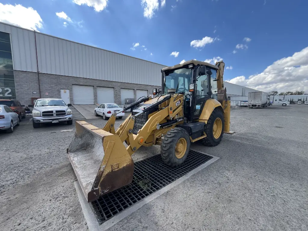 RETROEXCAVADORA CAT 424 4WD - 2022