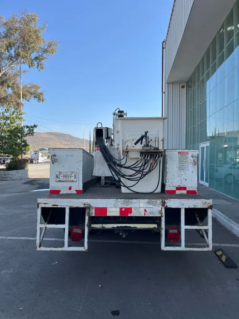 FORD F350 XL CON PLATAFORMA ALTEC AT37G